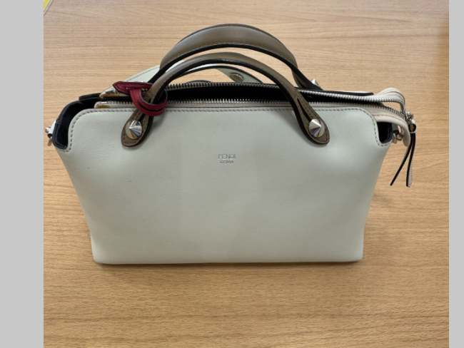 買取見積書有り　FENDI フェンディ バイザウェイ　チェーンウォレット美品 バイ ザ ウェイ セレリア ミニ カーフレザー ブラック | Fendi