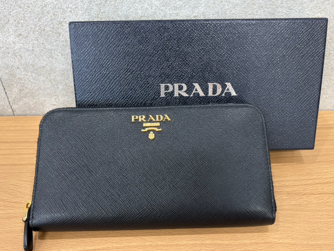 PRADA長財布　プラダ　ブラウンラウンドジッパー エコ 音量 PRADA プラダ 長財布 ラウンドファスナー レザー 数量限定モデル