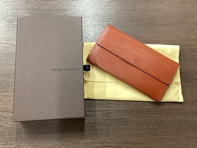 専用✨プライベートも仕事も買取マン‼️ルイヴィトン ポルトフォイユサラ ルイ・ヴィトン モノグラム 財布 レディース LOUIS VUITTON 長