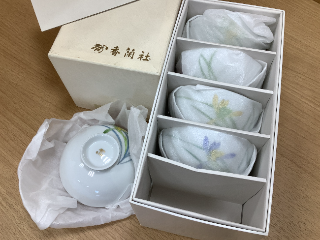 樋渡陶六作 白磁置物 ｜ ブランド品の買取ならエコリング