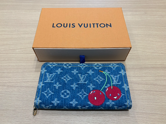 ブランド】美品！LOUIS VUITTON エピ ジッピーウォレット 【ブランド品