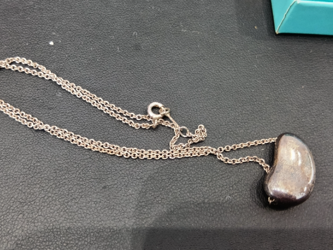 現行品　極美品　ティファニー高級ネックレス　空箱　ケース　ハイライン 現行品 極美品 ティファニー高級ネックレス 空箱 ケース ハイライン