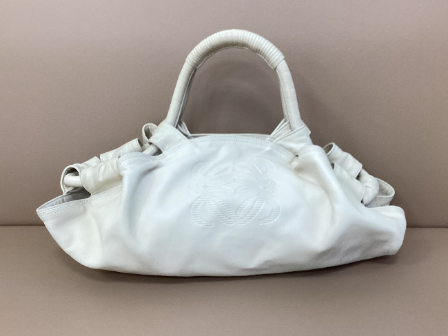ロエベ LOEWE ハンドバッグ ナッパアイレ ホワイト ロエベ ナッパアイレの高価買取・査定ならブランド買取のエコリング