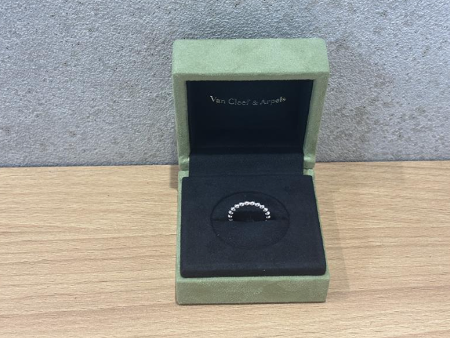 希少サイズ】ヴァンクリーフ＆アーペル ペルレ ミディアム YG 24号