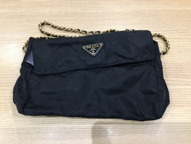 プラダ チェーンショルダーバッグの高価買取・査定ならブランド買取の
