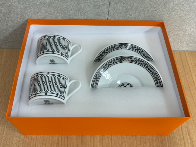 三代 吉田美統 金彩色絵秋海香炉 共箱 高さ11㎝