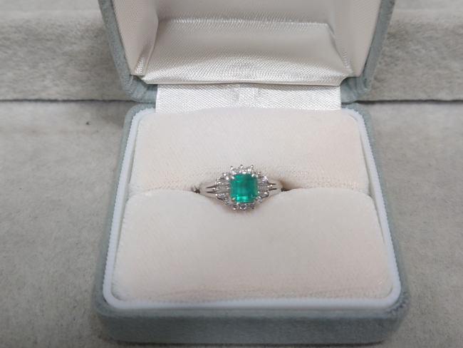 リング 指輪 エメラルド ダイヤモンド リング Pt900 エメラルド  