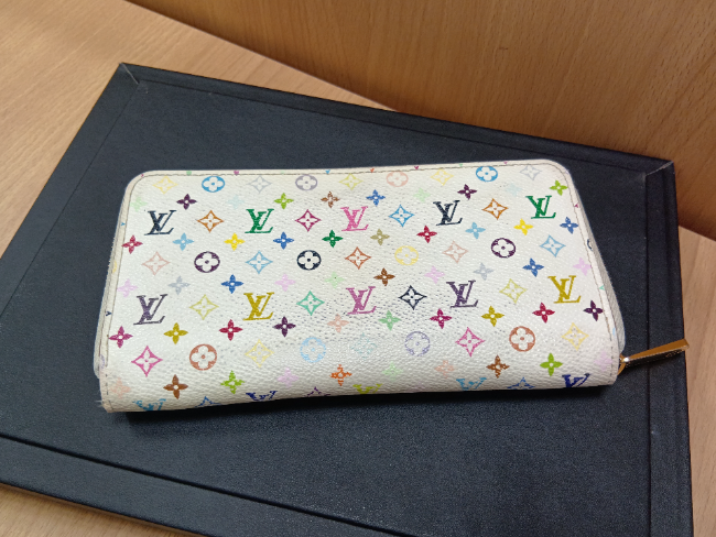 に*こ様 【最終価格】 LOUIS VUITTON ルイヴィトン マイクロチャー スラウチィ MM モノグラム｜ルイ・ヴィトン 公式サイト - M12098