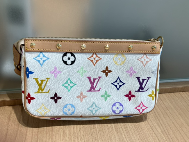 ルイ・ヴィトン マルチカラーの高価買取・査定ならブランド買取のエコ