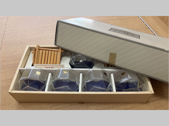 【即決価格】翡翠製獅子持ち香合 即決価格】翡翠製獅子持ち香合 翡翠 香炉