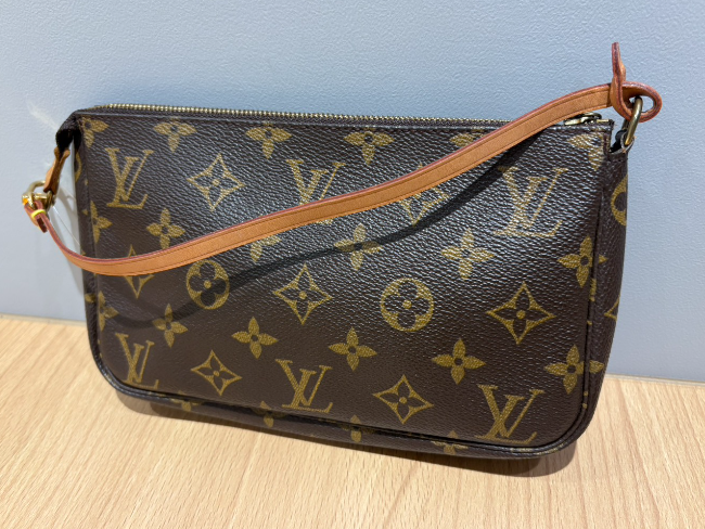 ルイ・ヴィトン ポシェット・アクセソワールの高価買取・査定なら