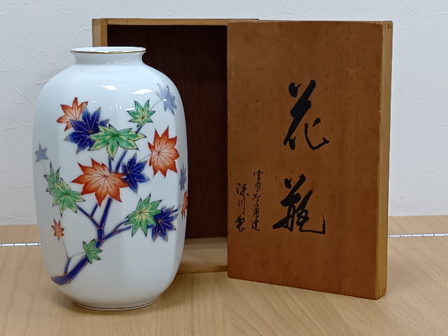 藤本 能道作 赤絵面取花壷 ｜ ブランド品の買取ならエコリング