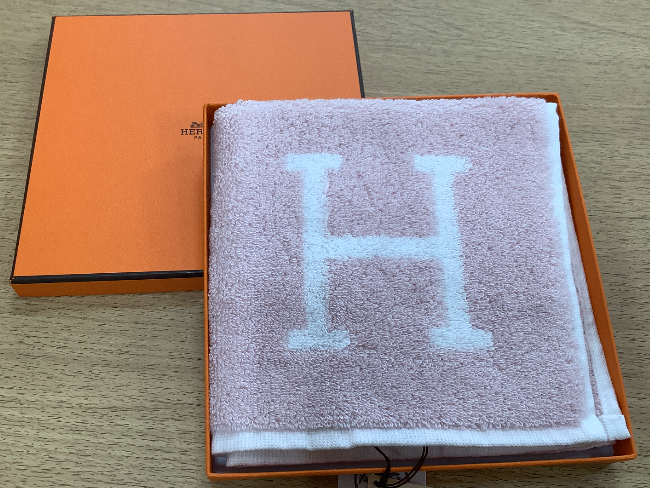 アヴァロン カレタオル ピンク 新品タグ付き HERMES（エルメス