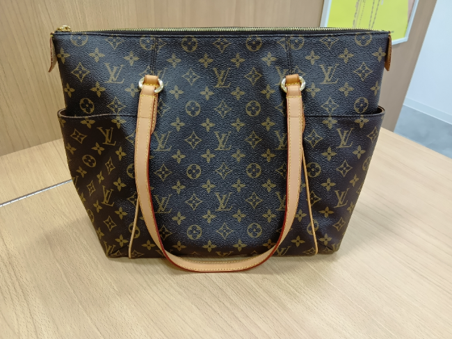 ルイ・ヴィトン トータリーの高価買取・査定ならブランド買取のエコリング