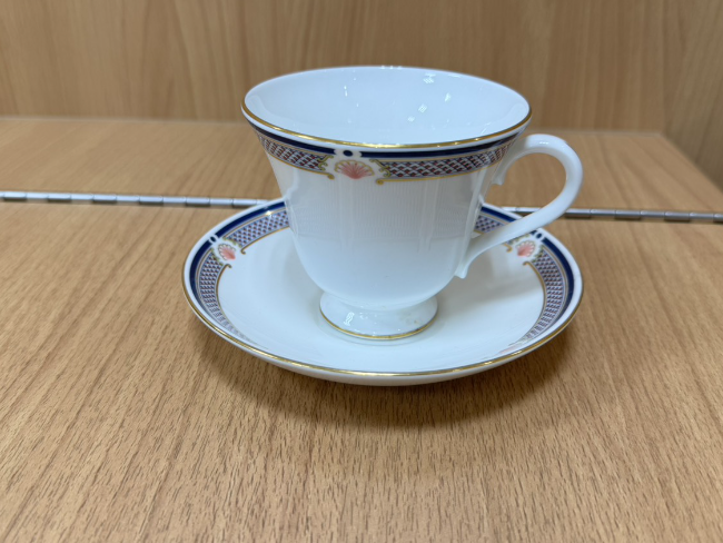 荒川 豊蔵作 紅白梅 茶碗 ｜ ブランド品の買取ならエコリング