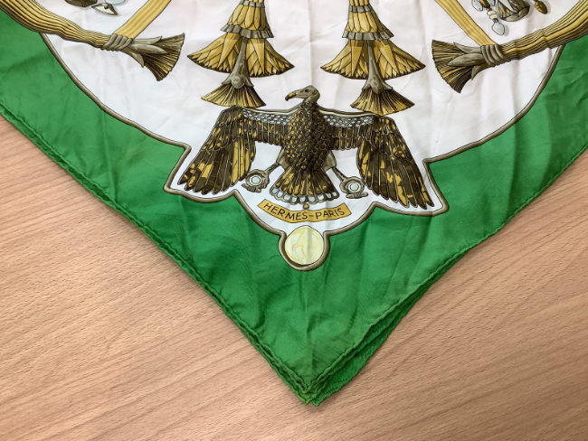 エルメス カレ90 シワ・ヨレ多数