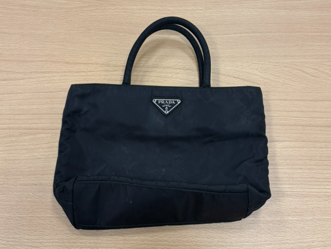 PRADA ビジネスバッグ ギャザー キルティング ブラック 三角 PRADA ビジネスバッグ ギャザー キルティング ブラック 三角