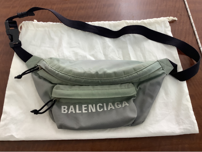 バレンシアガ ボディバック 希少 旧ロゴ バレンシアガ(BALENCIAGA
