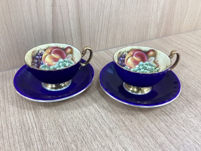 茶道具　河井貫次郎作　呉洲　八角盒子　香合　共箱　M　R8046 酒井田 柿右衛門作『梅花文香合』 ｜ ブランド品の買取ならエコリング