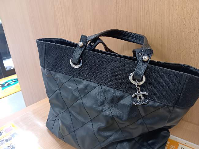 シャネル パリビアリッツの高価買取・査定ならブランド買取のエコリング